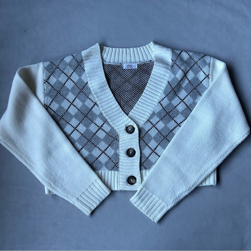 Ardene ~ Button Argyle Cardigan ~ Women’s Size Medium